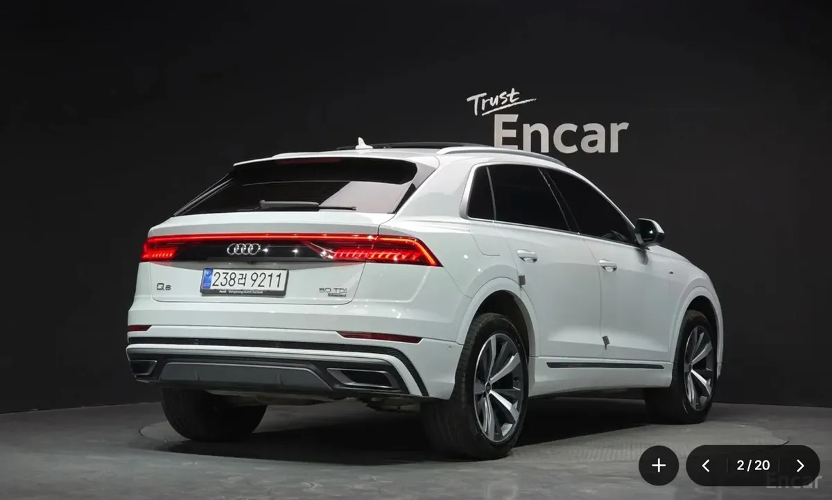 AUDI Q8 2022