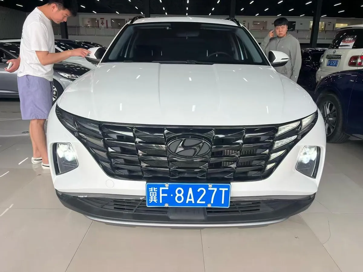 HYUNDAI TOYOTA L 2023