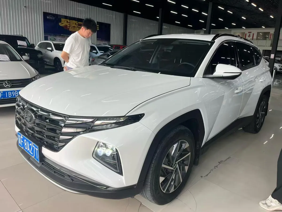 HYUNDAI TOYOTA L 2023