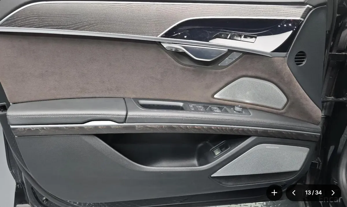 AUDI A8 2022