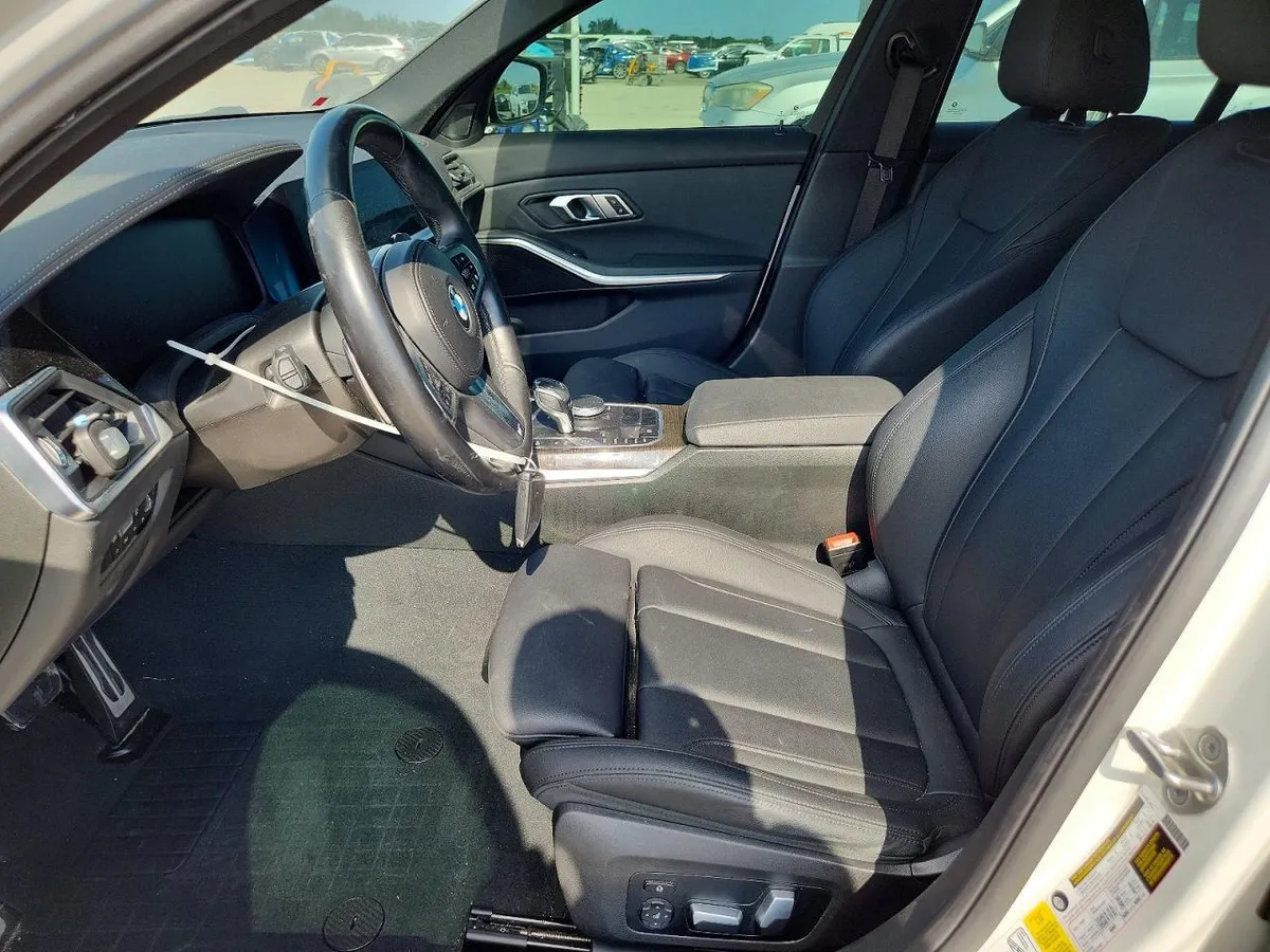BMW 330I 2021