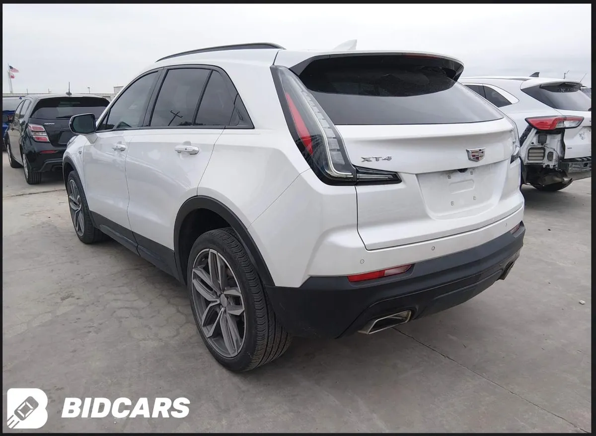 CADILLAC XT4 FWD SPORT 2022