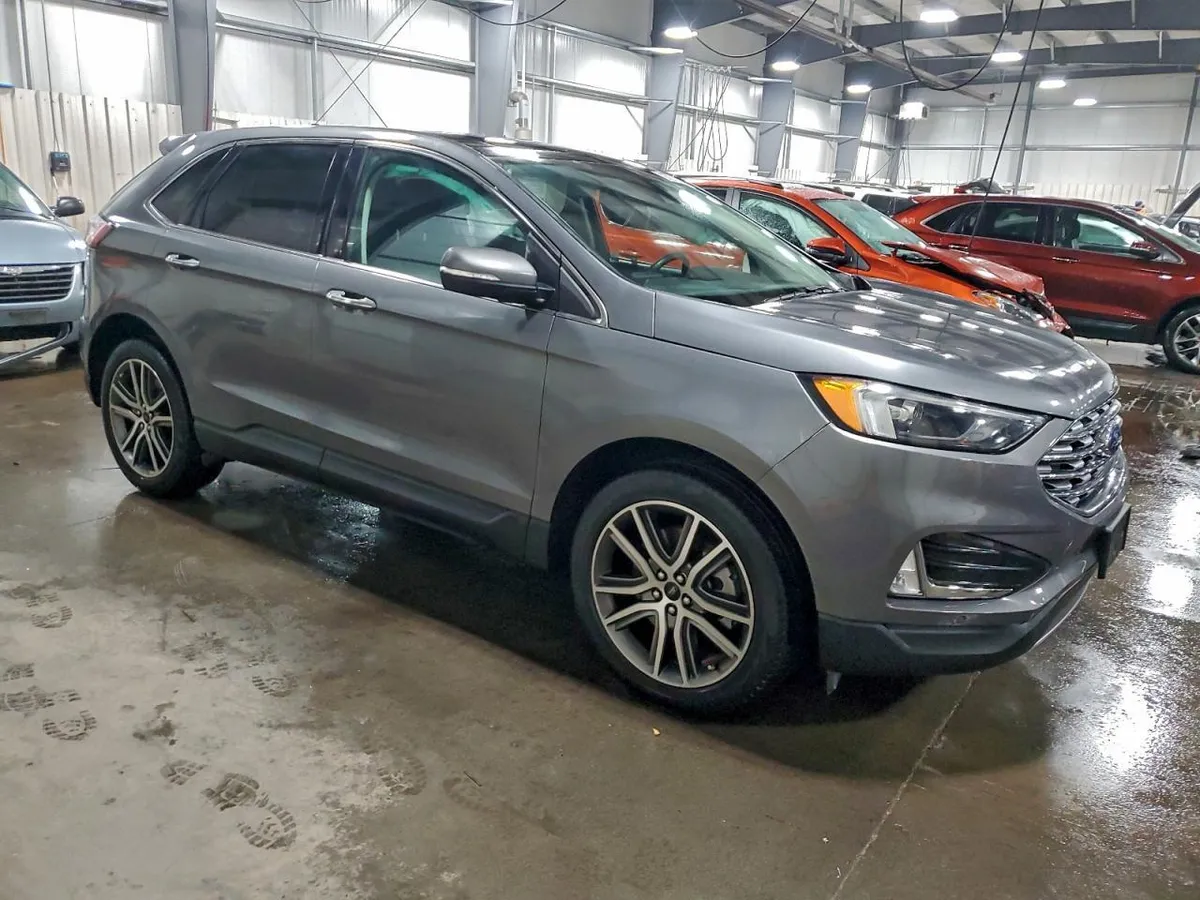 FORD EDGE TITANIUM 2023