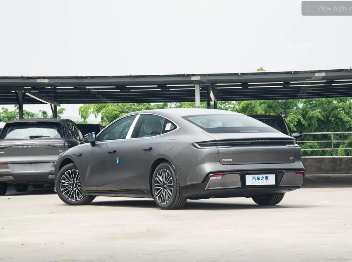GEELY GALAXY E8 2026