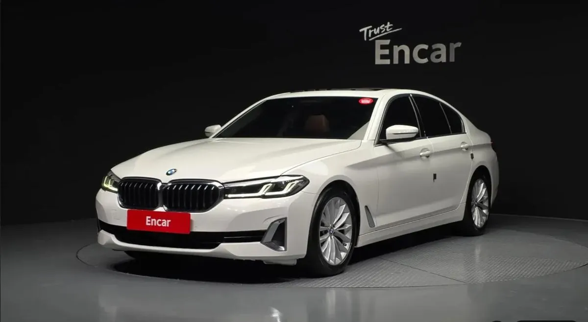 BMW 5 SERIES LUXURY 2022