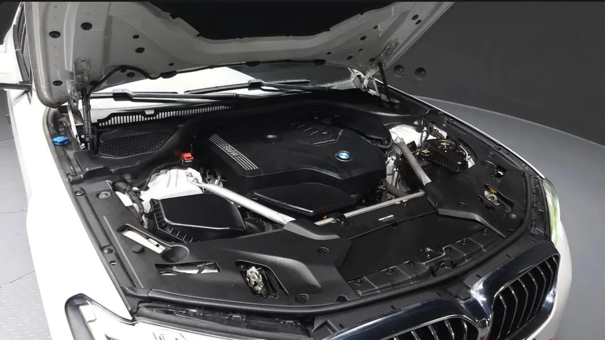 BMW 5 SERIES LUXURY 2022