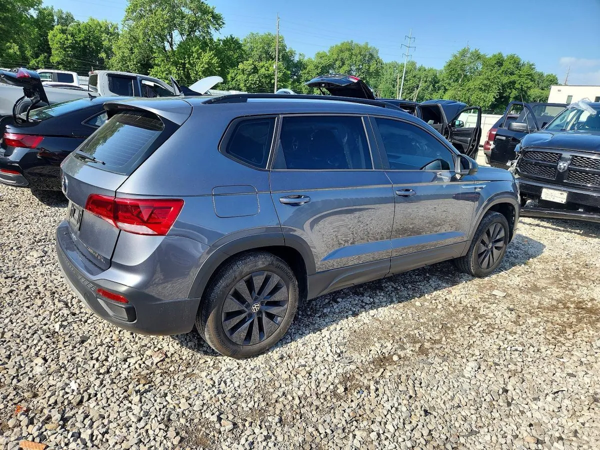 VOLKSWAGEN TAOS 2022