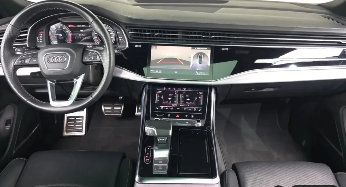 AUDI Q8 2022