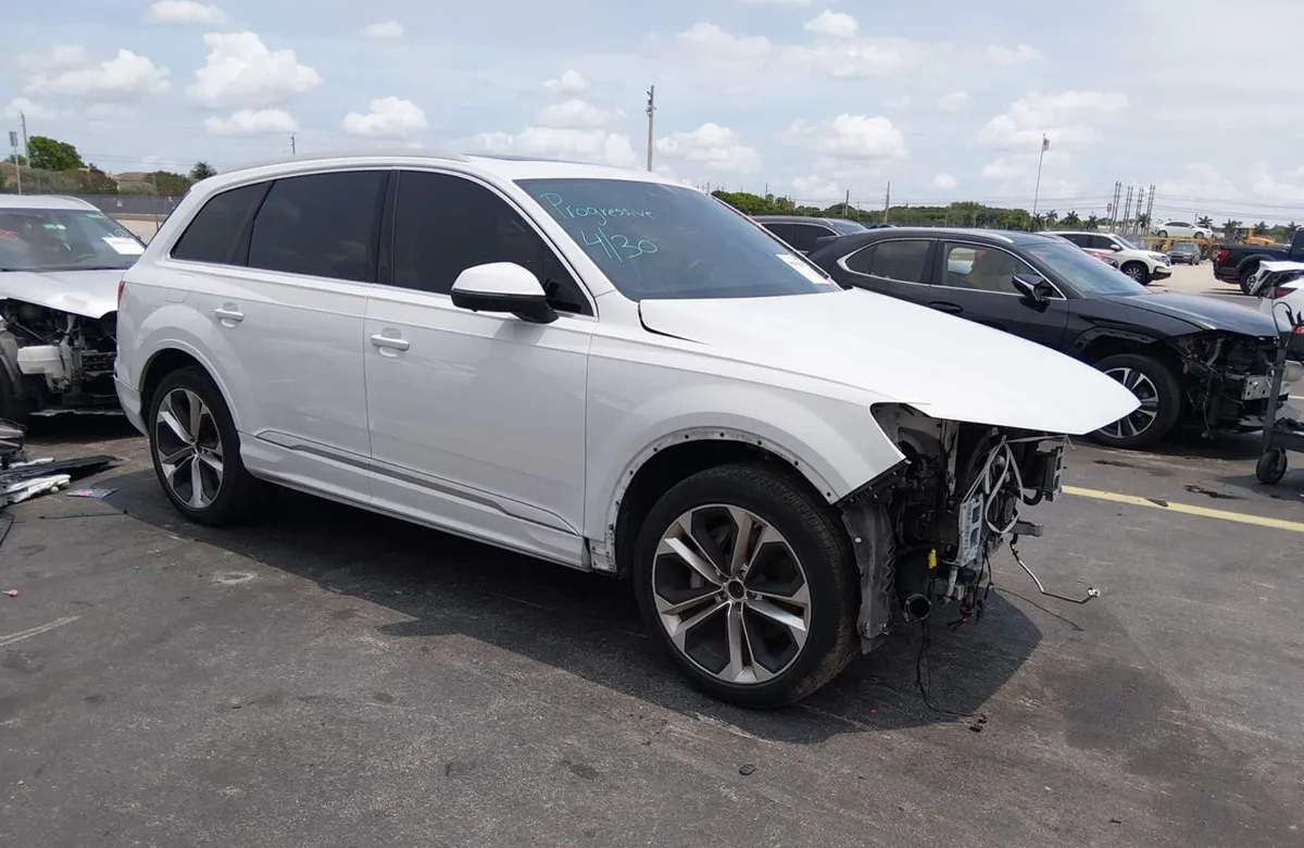 AUDI Q7 PREMIUM PLUS 55 TFSI QUATTRO TIPTRONIC 2023