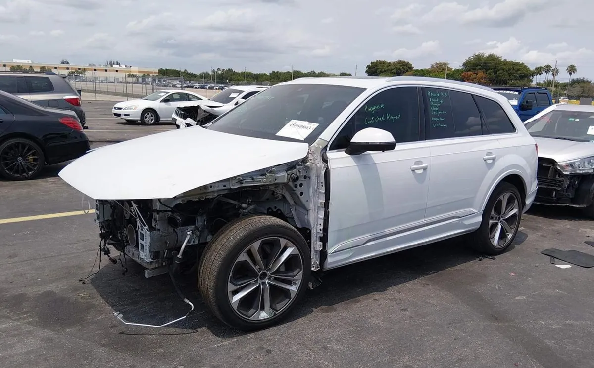 AUDI Q7 PREMIUM PLUS 55 TFSI QUATTRO TIPTRONIC 2023