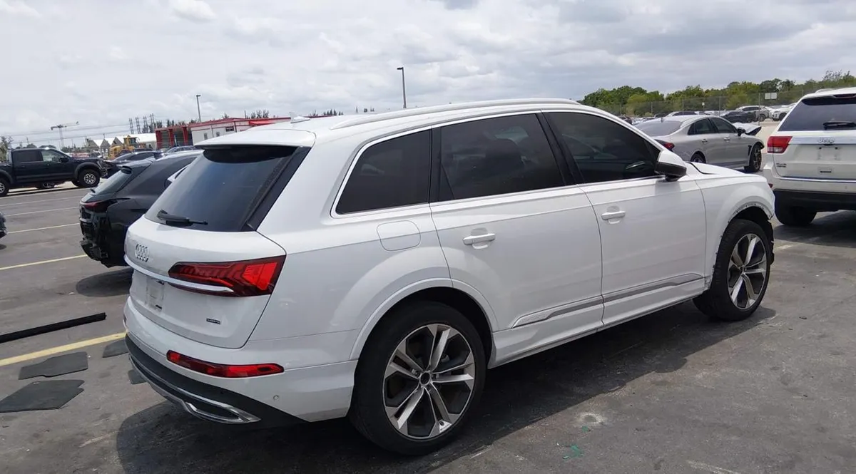 AUDI Q7 PREMIUM PLUS 55 TFSI QUATTRO TIPTRONIC 2023