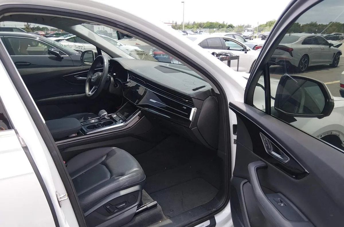 AUDI Q7 PREMIUM PLUS 55 TFSI QUATTRO TIPTRONIC 2023