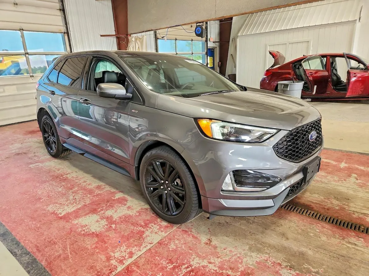 FORD EDGE SEL 2023