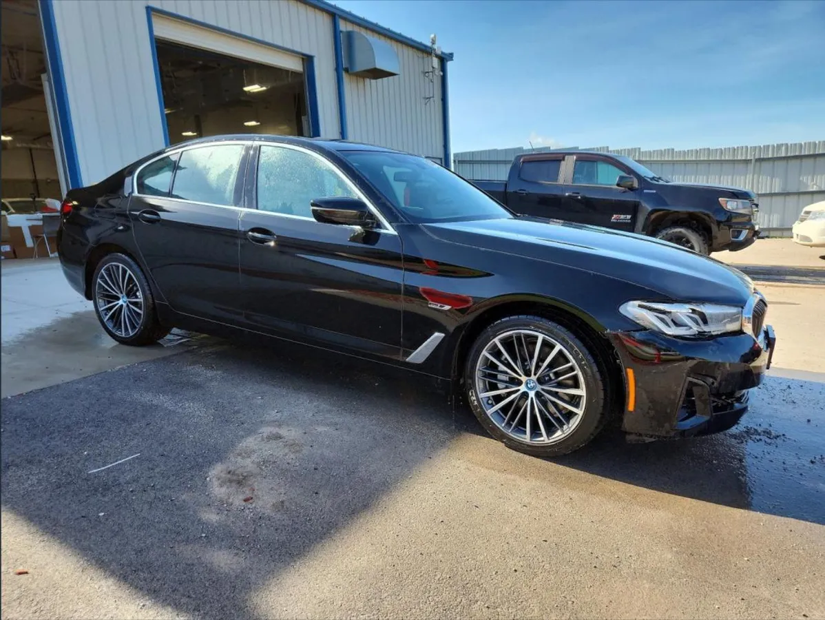 BMW 5 SERIES 2023