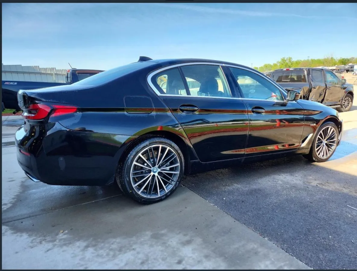 BMW 5 SERIES 2023