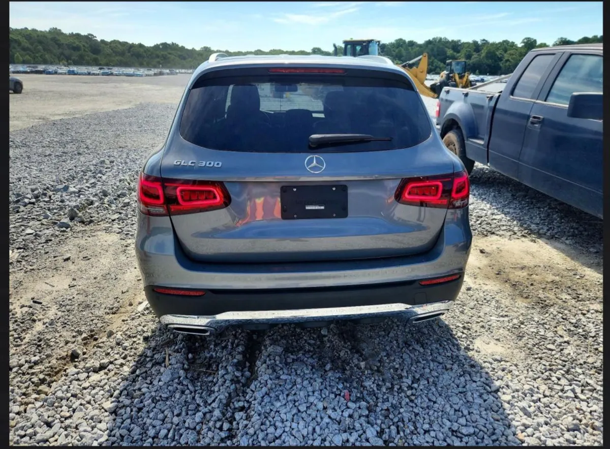 MERCEDES-BENZ GLC 300 2020