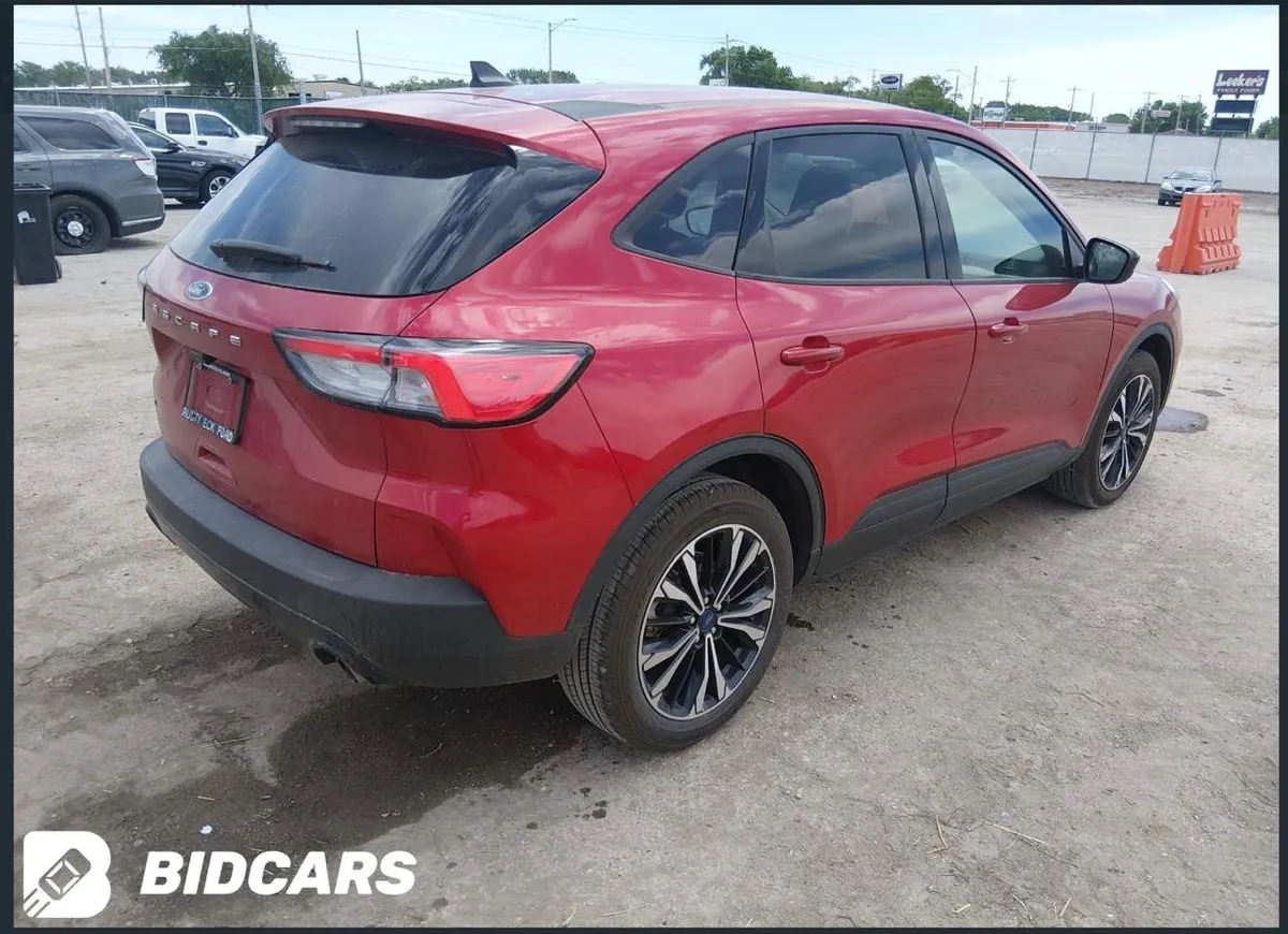 FORD ESCAPE 2022