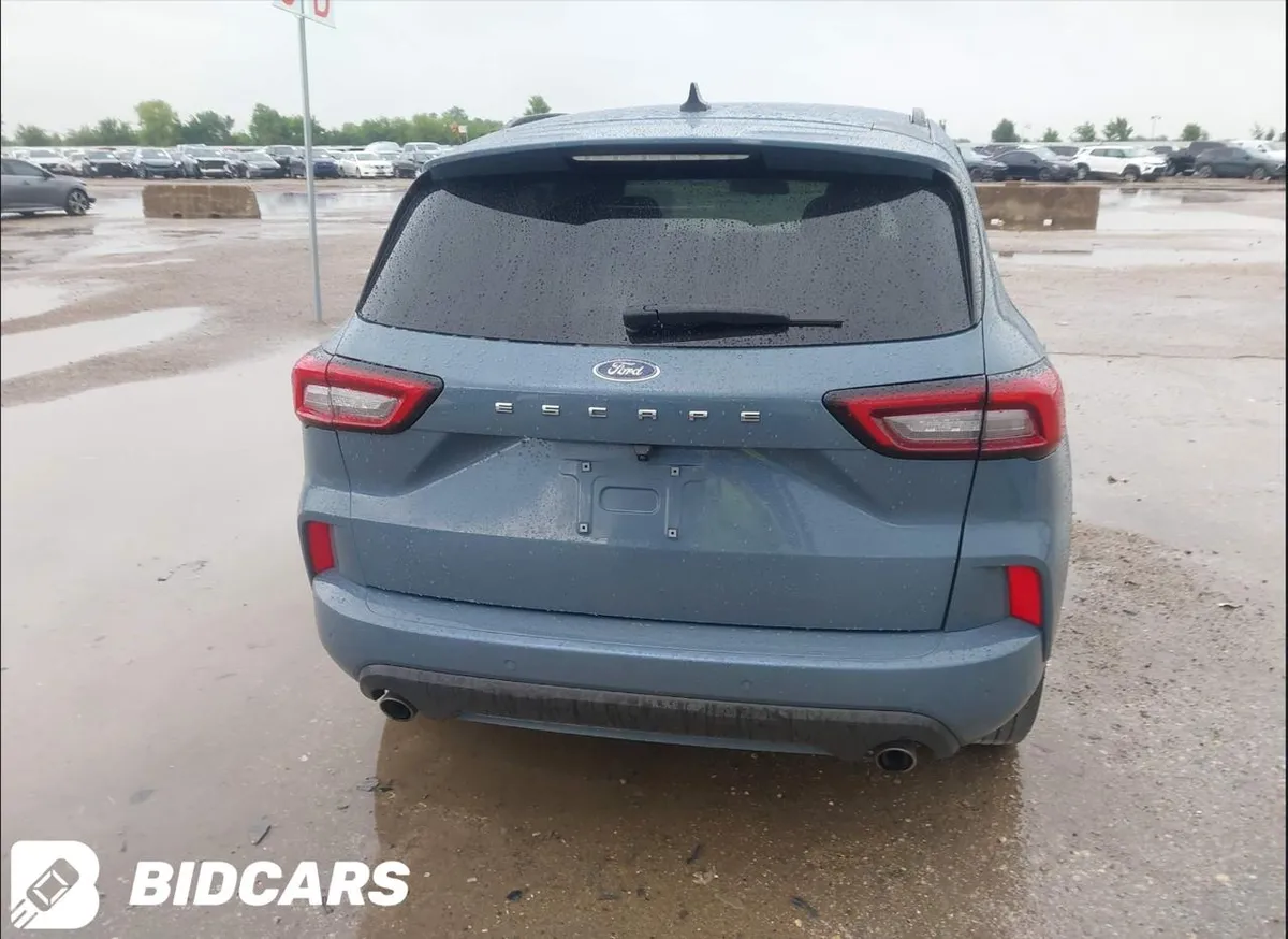 FORD ESCAPE ST-LINE 2023