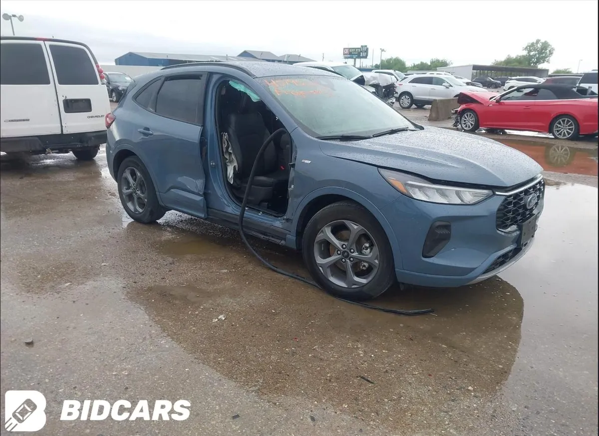 FORD ESCAPE ST-LINE 2023