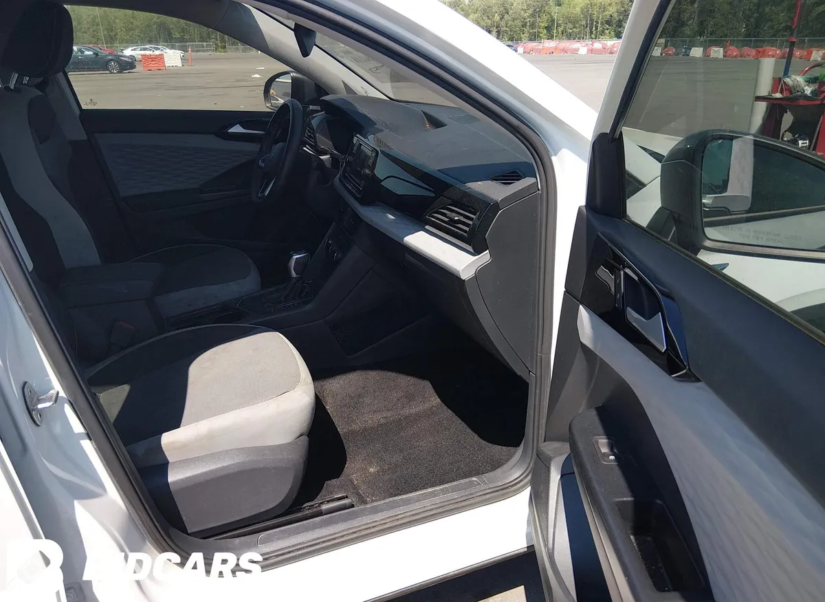 VOLKSWAGEN TAOS 2021