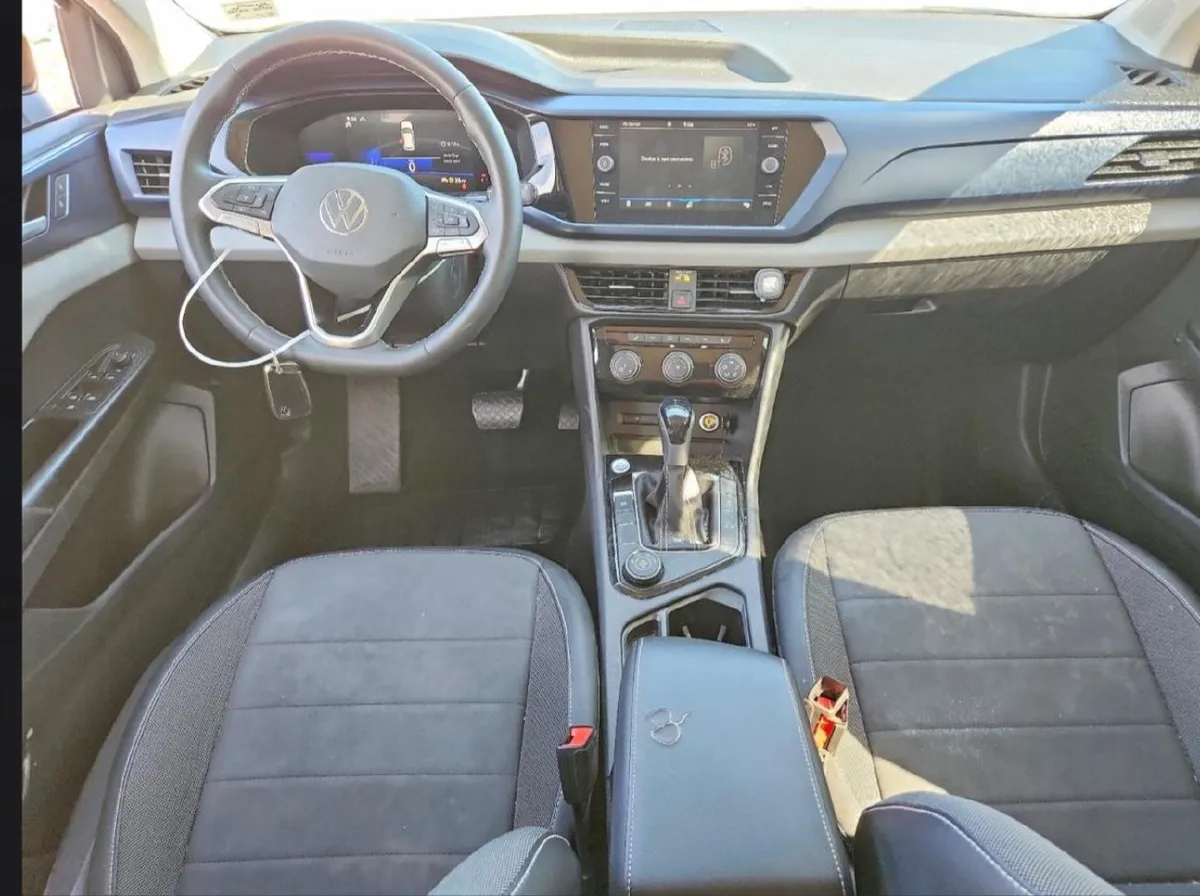 VOLKSWAGEN TAOS SE 2023