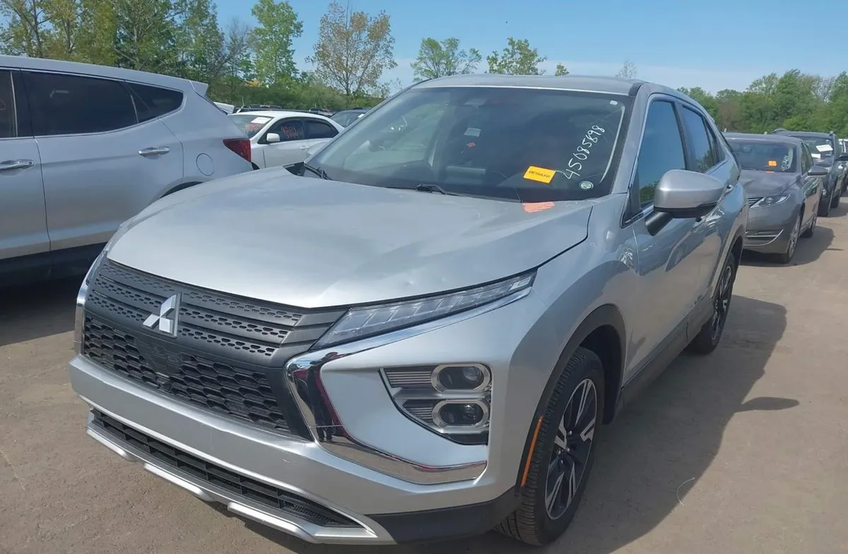 MITSUBISHI ECLIPSE CROSS SE 2023