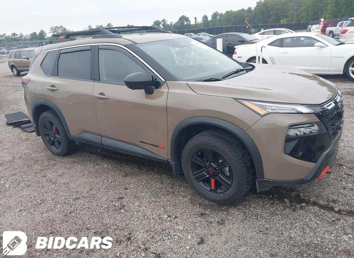 NISSAN ROGUE 2024