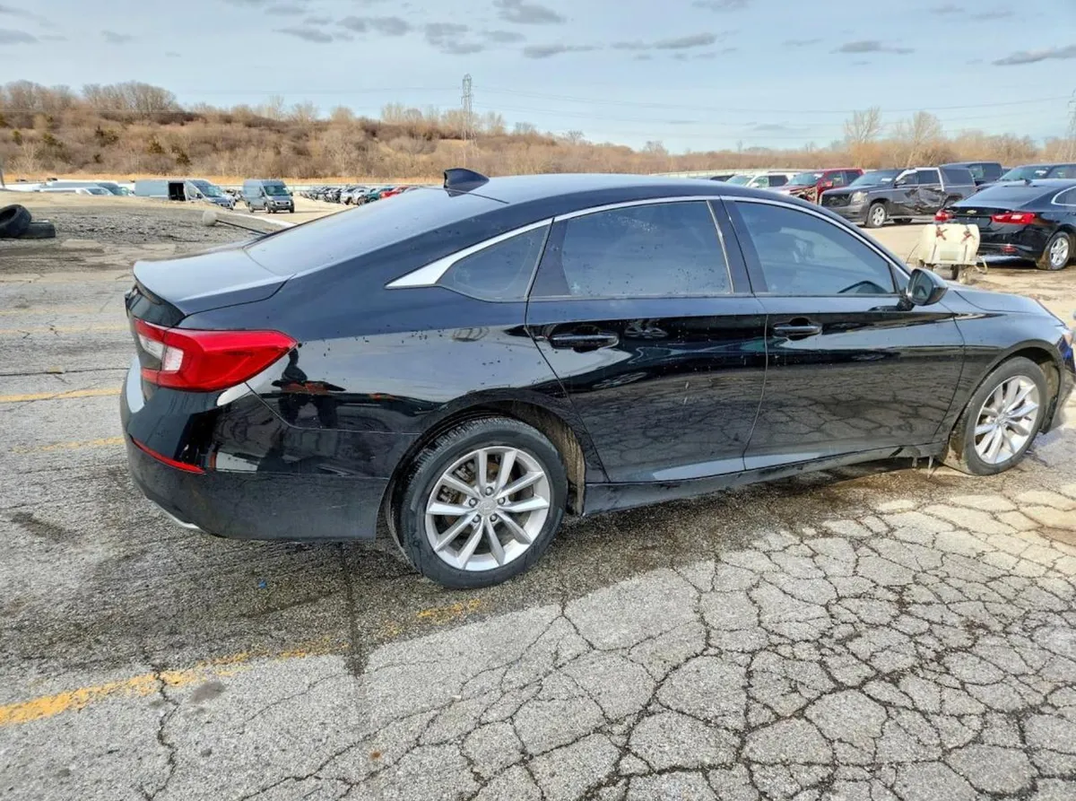 HONDA ACCORD LX 2022
