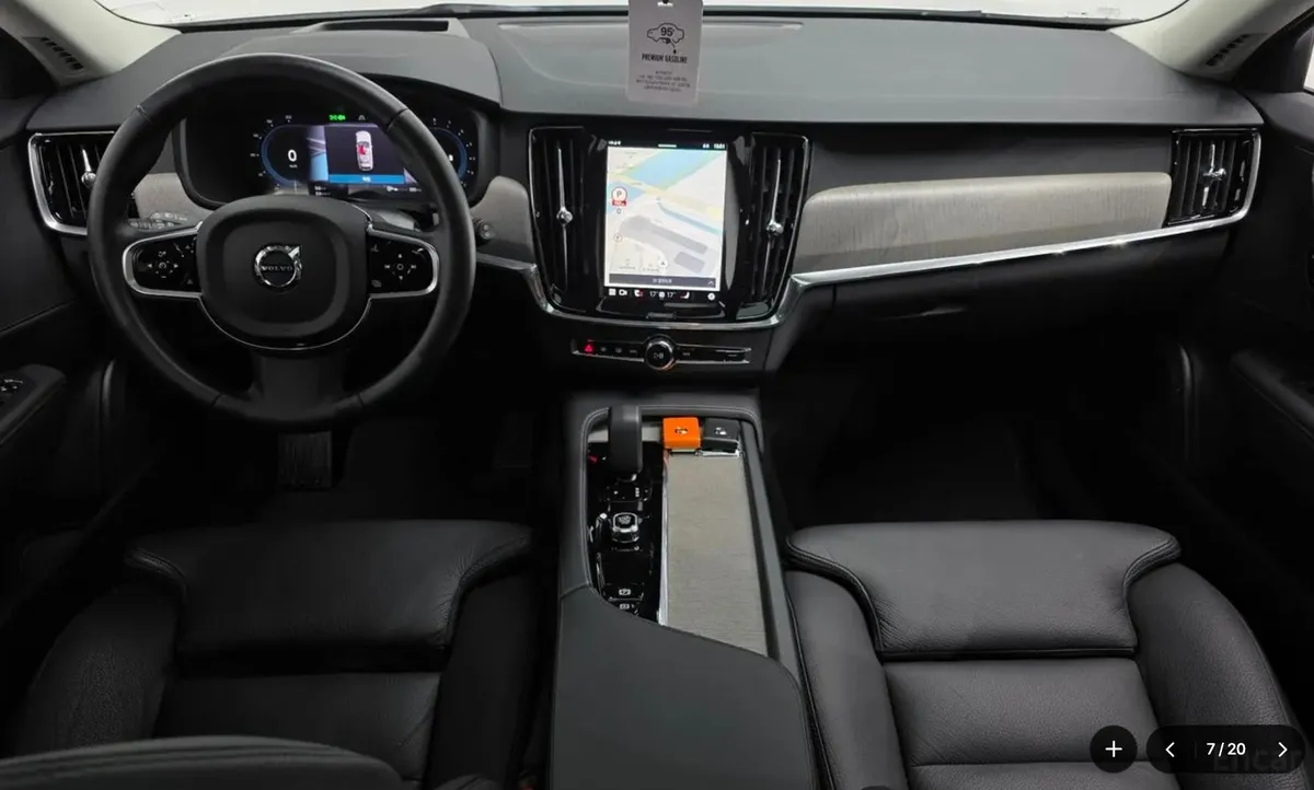 VOLVO V90 B5 2025