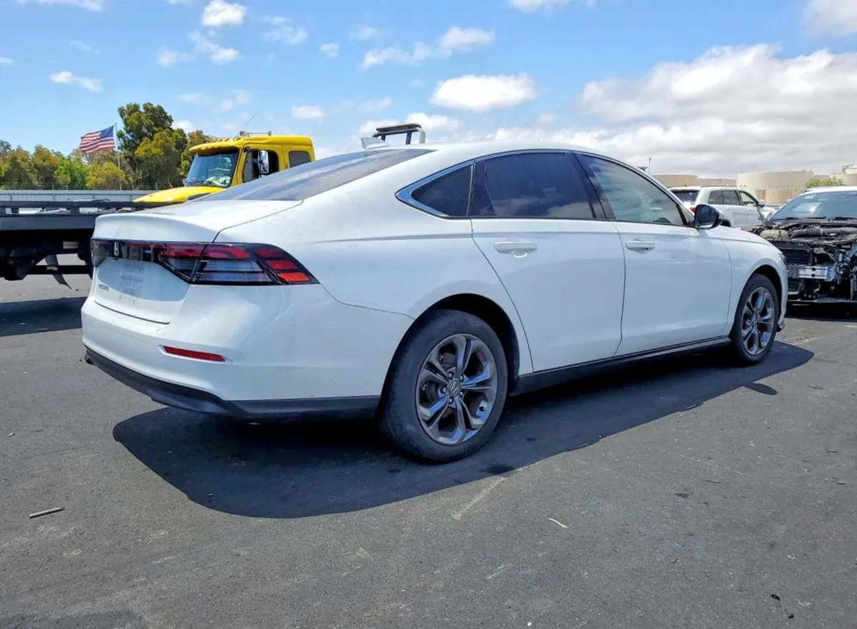 HONDA ACCORD EX 2023