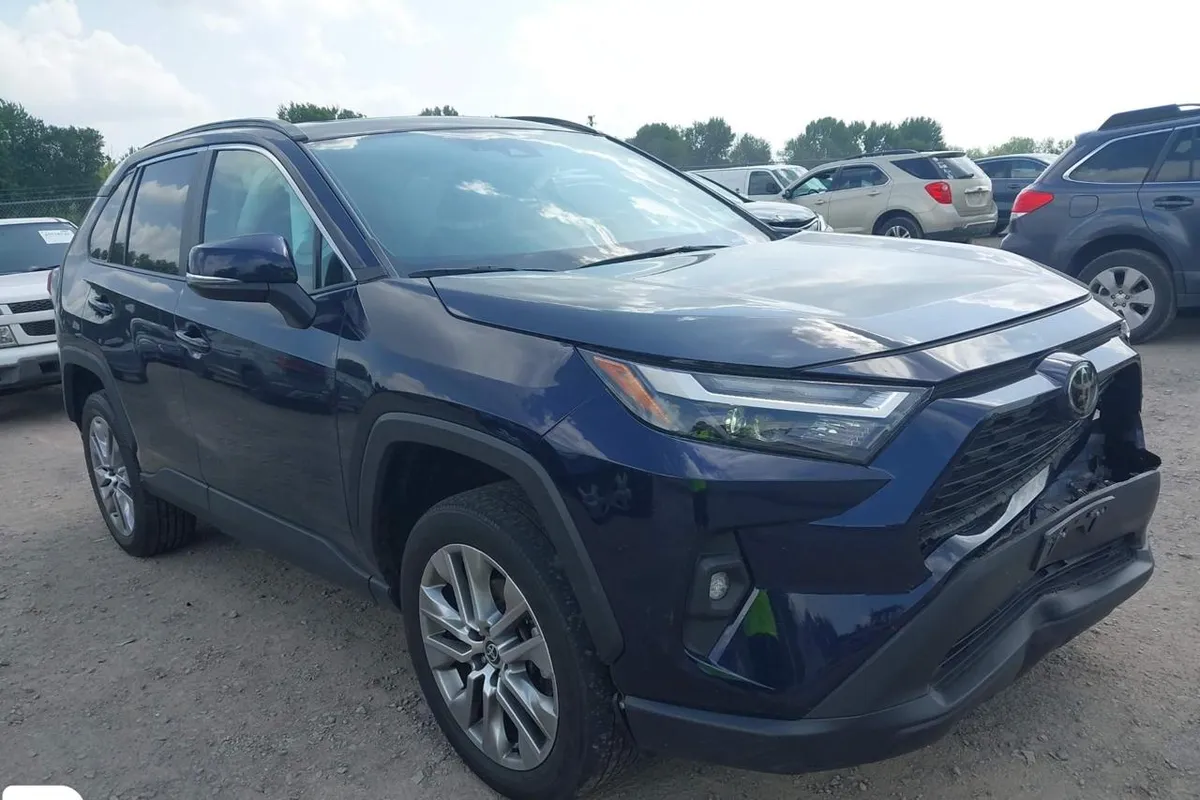 TOYOTA RAV4 XLE PREMIUM 2022