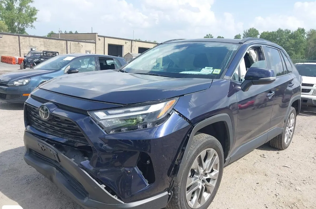 TOYOTA RAV4 XLE PREMIUM 2022