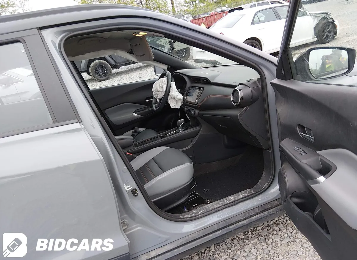 NISSAN KICKS 2023