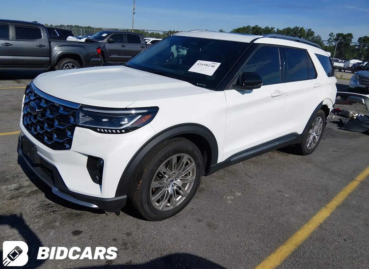 FORD EXPLORER PLATINUM 2025