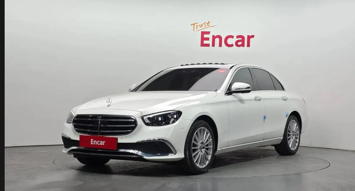 MERCEDES-BENZ E-CLASS EXCLUSIVE / AVANTGARDE (УТОЧНИТЕ ТОЧНУЮ ВЕРСИЮ ПО ФОТО) 2022