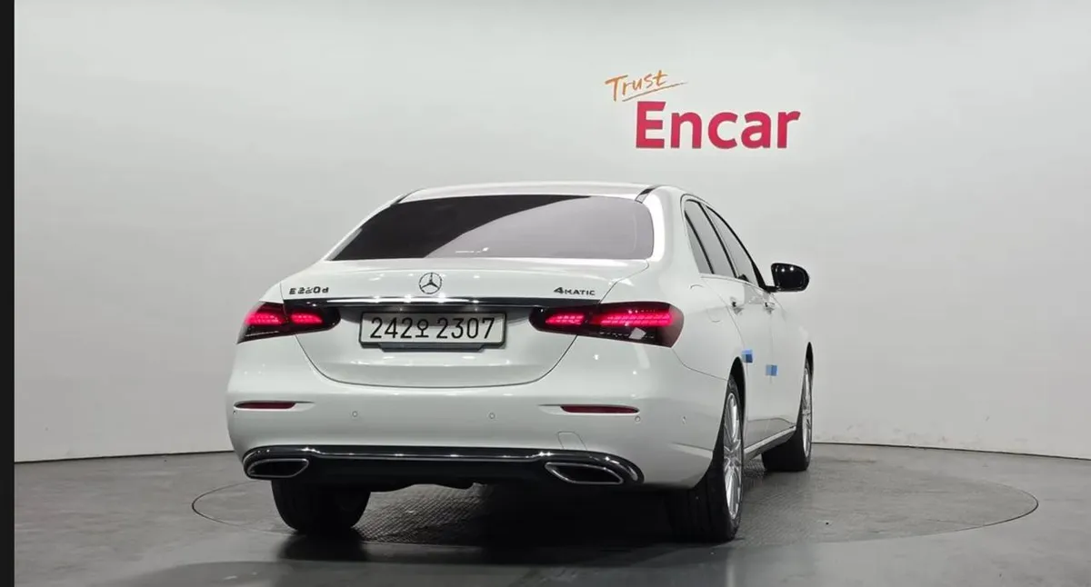 MERCEDES-BENZ E-CLASS EXCLUSIVE / AVANTGARDE (УТОЧНИТЕ ТОЧНУЮ ВЕРСИЮ ПО ФОТО) 2022