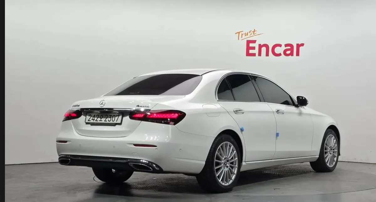 MERCEDES-BENZ E-CLASS EXCLUSIVE / AVANTGARDE (УТОЧНИТЕ ТОЧНУЮ ВЕРСИЮ ПО ФОТО) 2022