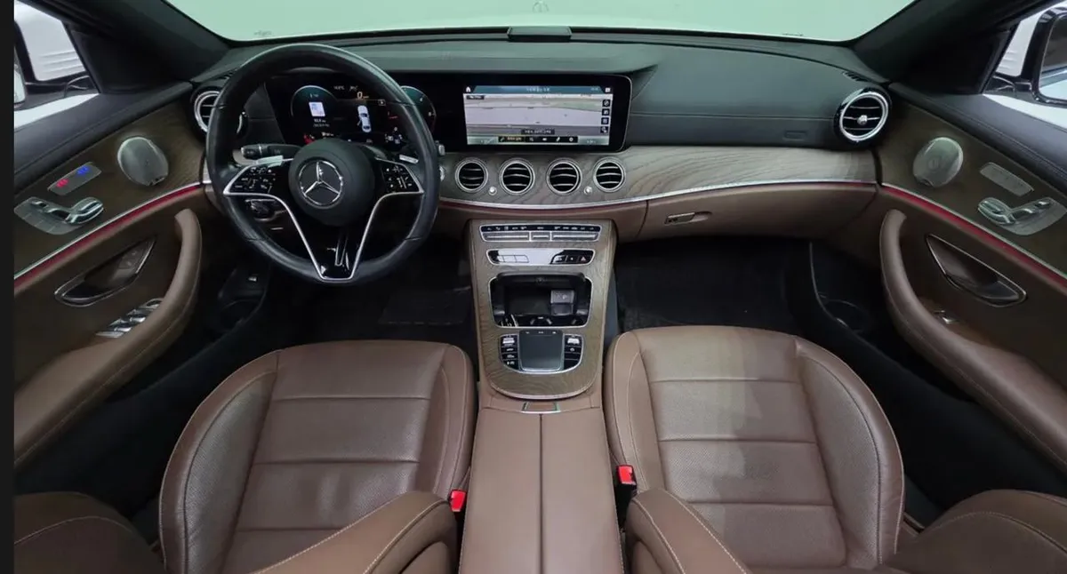 MERCEDES-BENZ E-CLASS EXCLUSIVE / AVANTGARDE (УТОЧНИТЕ ТОЧНУЮ ВЕРСИЮ ПО ФОТО) 2022