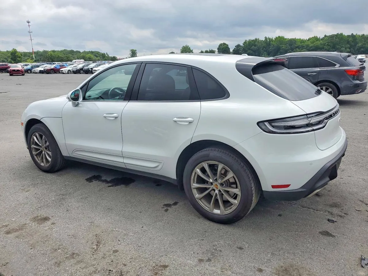 PORSCHE MACAN 2023