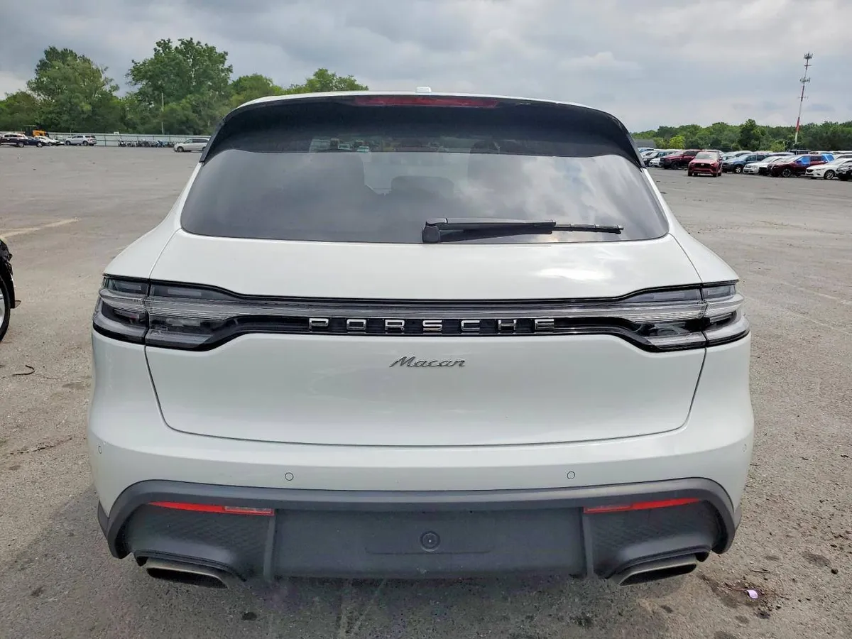 PORSCHE MACAN 2023