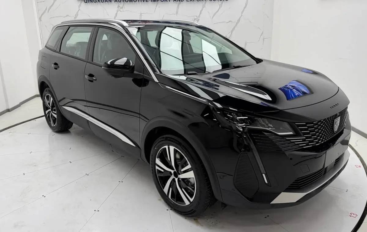 PEUGEOT 5008 LUXURY 2026