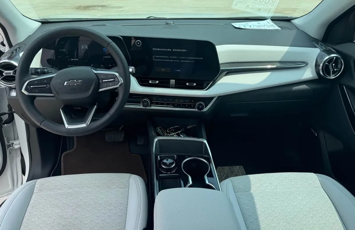 CHEVROLET EQUINOX PLUS 2025