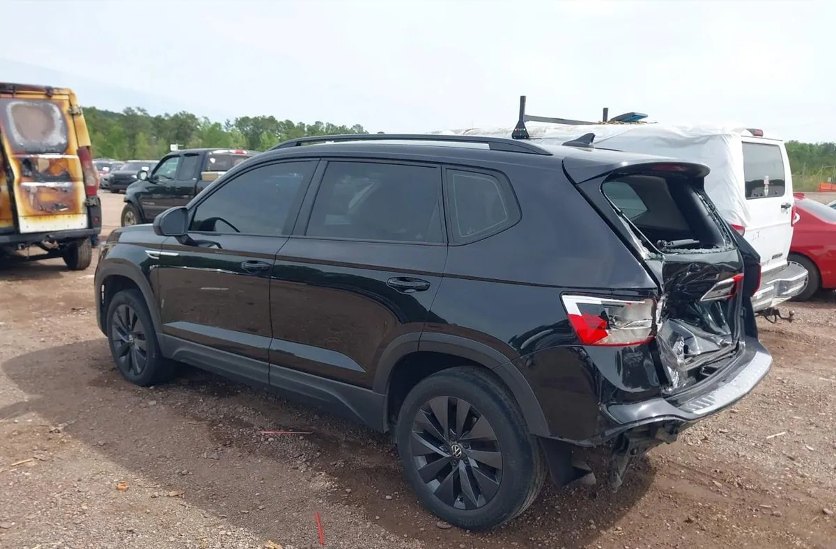 VOLKSWAGEN TAOS 1.5T S 2024