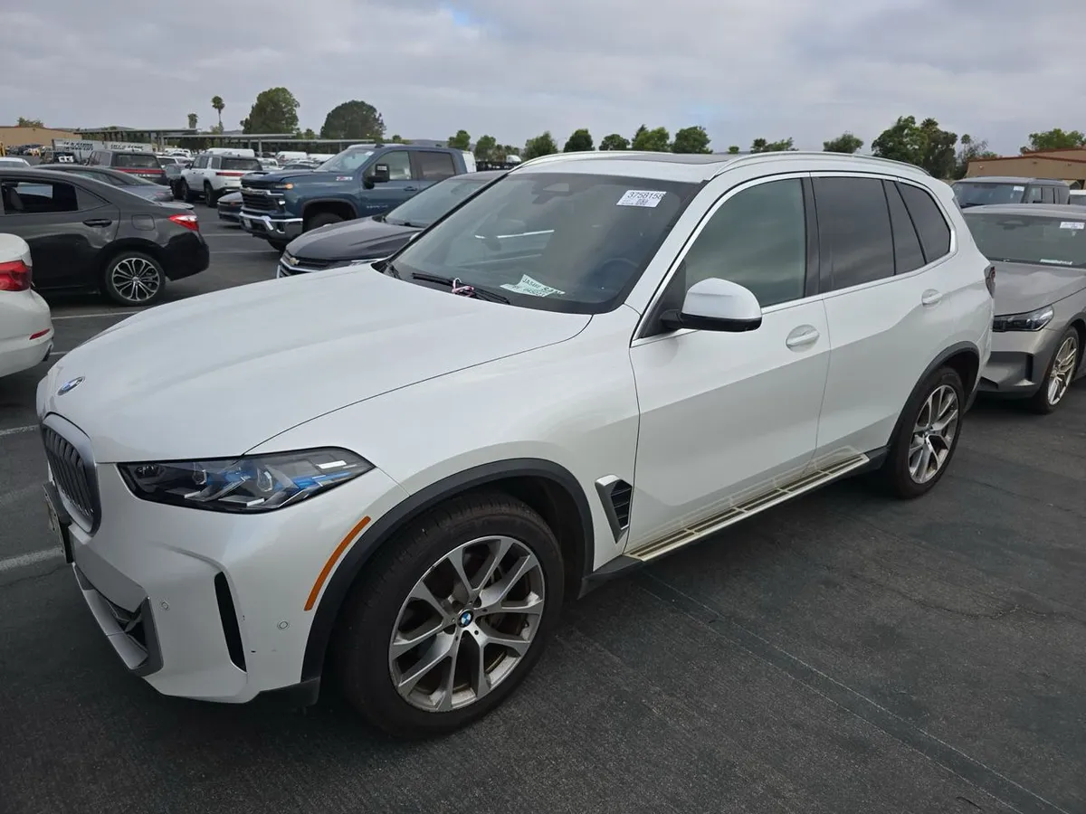 BMW X5 SPORTS ACTIVITY VEHICLE 2024