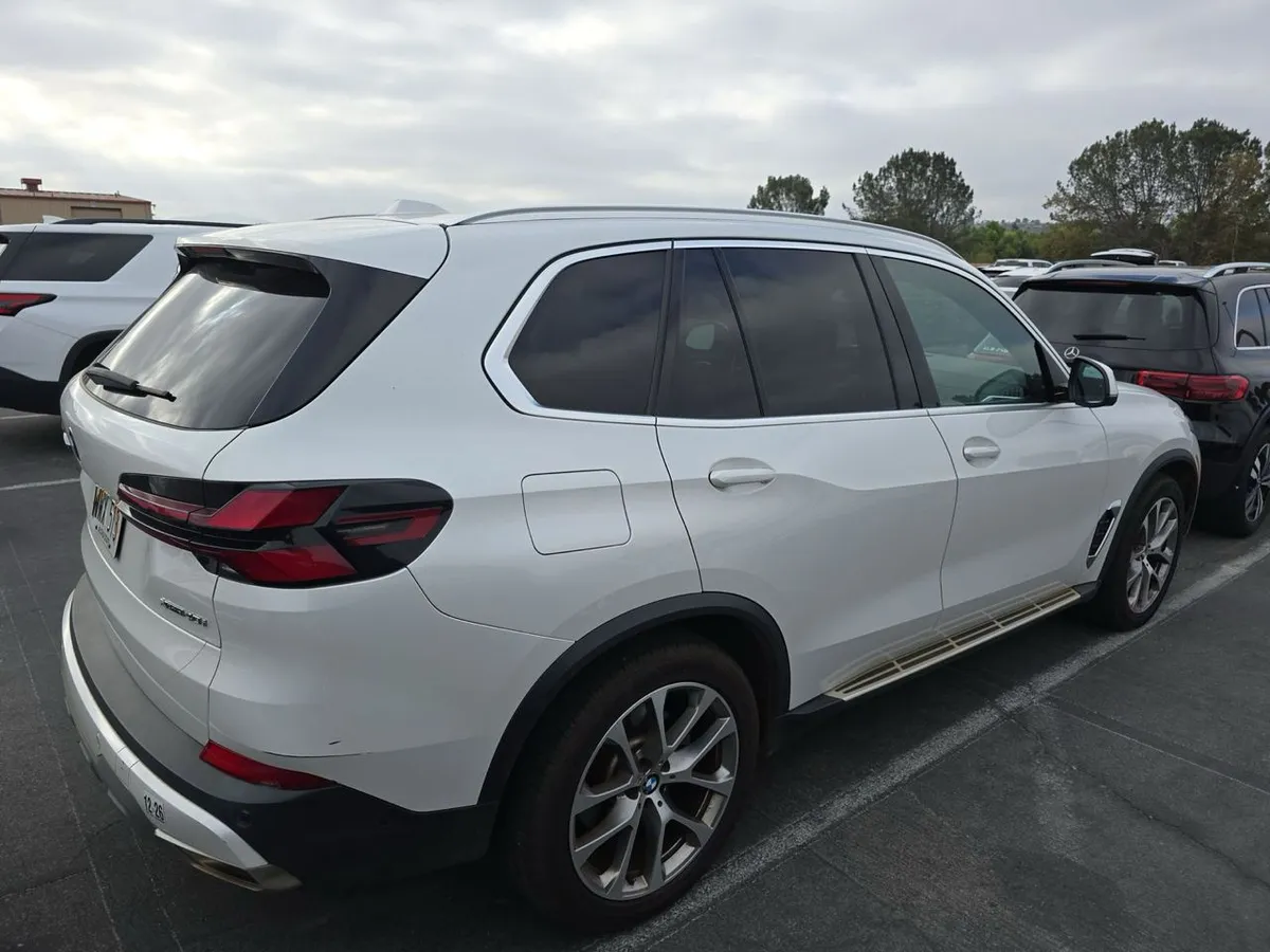 BMW X5 SPORTS ACTIVITY VEHICLE 2024
