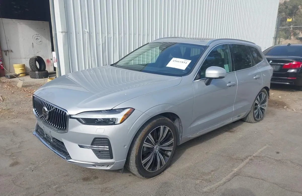 VOLVO XC60 2022