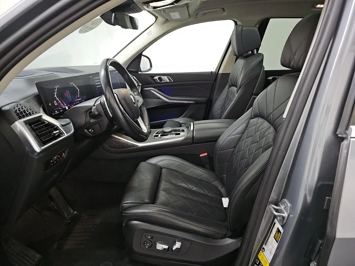BMW X7 SPORTS ACTIVITY VEHICLE 2023