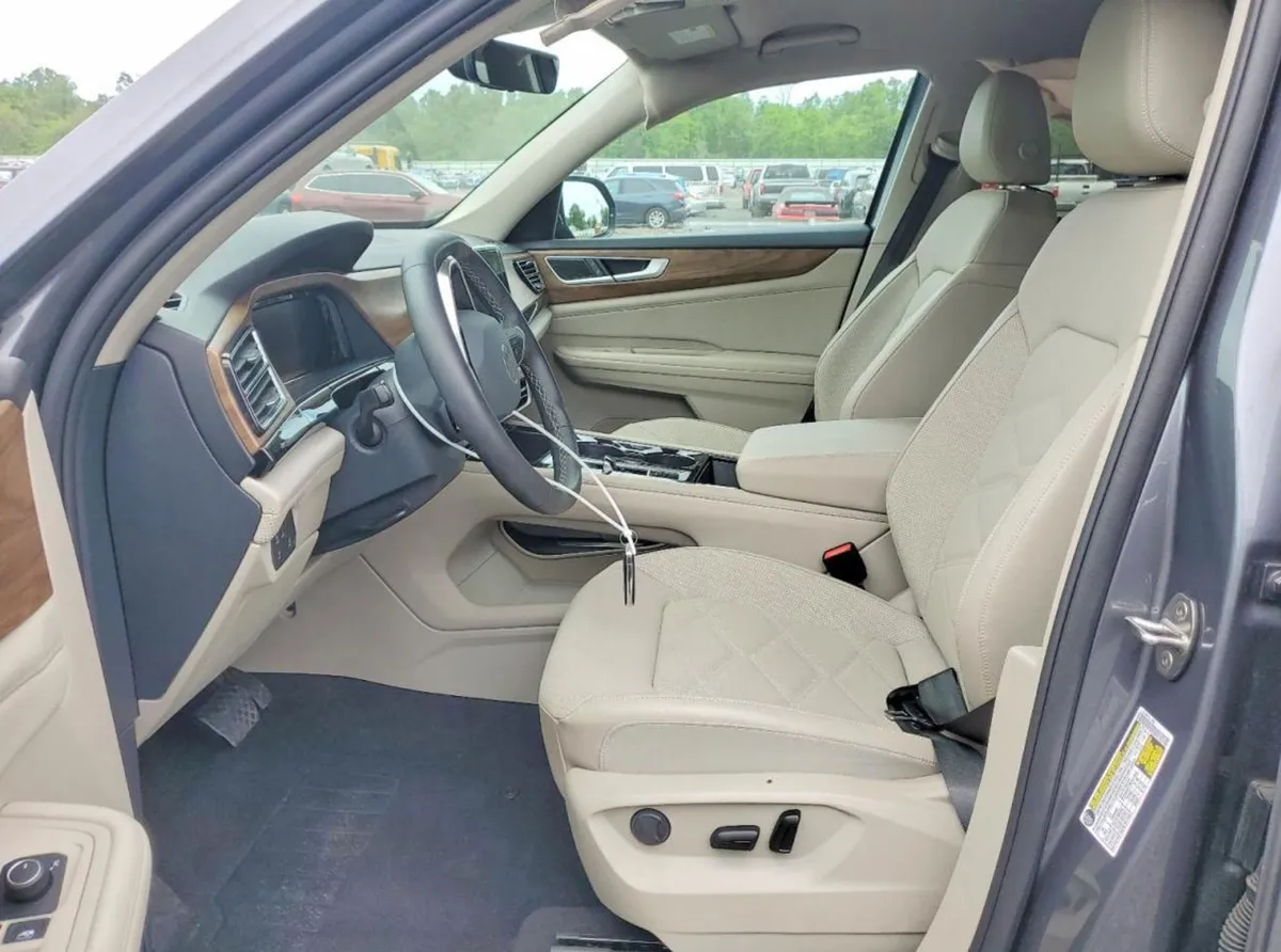 VOLKSWAGEN ATLAS SE 2024