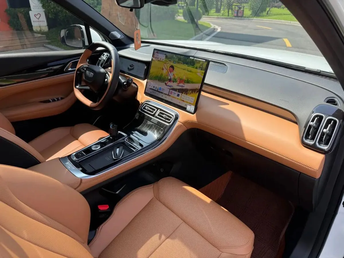 GEELY BOYUE L 2025
