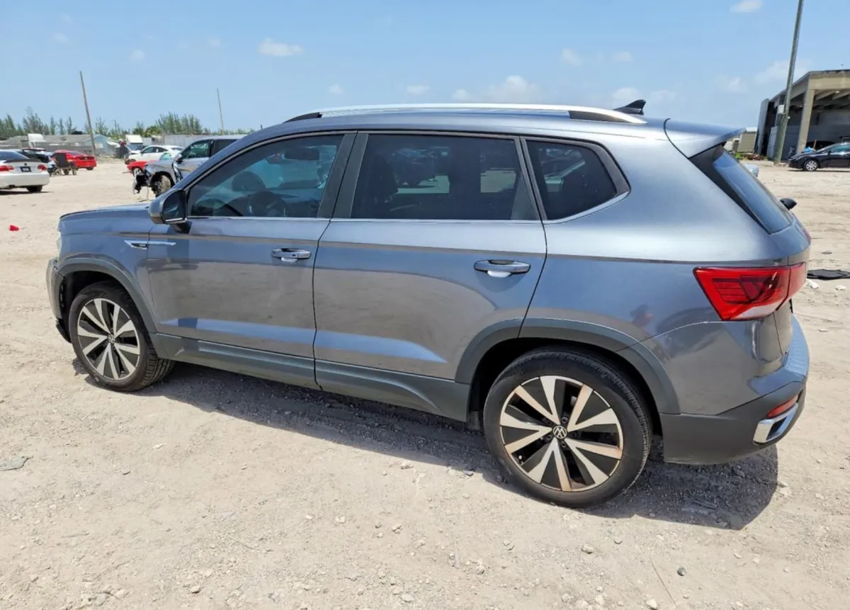 VOLKSWAGEN TAOS SE 2022
